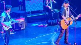 Johnny Depp recibe una gran ovación en el Royal Albert Hall de Londres
