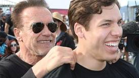 Por este motivo el hijo de Arnold Schwarzenegger reniega del apellido de su padre