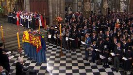Funeral de la reina Isabel II fue anunciado con 96 campanadas, previas a la ceremonia