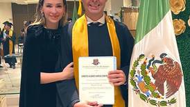 ¡Por fin! A sus 44 años Ernesto D’Alessio se gradúa como abogado