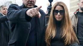 Padre de Shakira será operado tras caída y ante delicado estado de salud