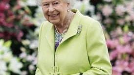 Reina Isabel II: príncipe Carlos, Camilla Parker y príncipe William corren a ver su estado de salud