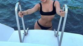 Ángela Aguilar publica fotos en bikini para demostrar que no solo canta bien