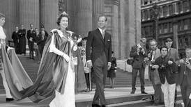 Reina Isabel II será enterrada con joyas que tienen alto nivel sentimental