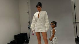 A sus 4 años: hija de Kylie Jenner desfila con bolso exclusivo avaluado en casi mil dólares