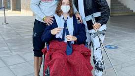 Cristian De la Fuente aparece con su hija baleada en silla de ruedas