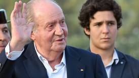 Froilán sigue pasos de su abuelo Juan Carlos I al desatenderse por completo de la realeza española