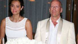 Esposa de Bruce Willis revela la verdad sobre mudanza de Demi Moore para cuidados del actor