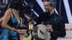 Alejandro Fernández triunfa en Festival pero su comentario causó la gran polémica de la noche
