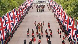Un funeral masivo nunca visto despidió a la reina Isabel II en su último recorrido por Londres