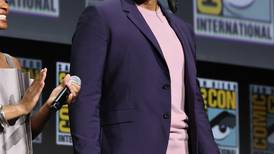 Tenoch Huerta relata la conexión que siente con Chadwick Boseman a través de ‘Black Panther 2'