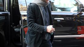 Keanu Reeves obligado a vivir con protección debido a acosador que se cree parte de la familia