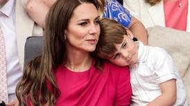 El hallazgo de los fanáticos reales tras la publicación de fotos del príncipe Louis y Kate Middleton