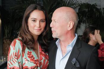 Esposa de Bruce Willis atraviesa anticipado duelo tras diagnóstico de afasia