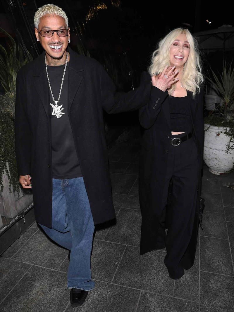 Cher planea dejar todo a Alexander Edwards - Créditos: Twitter