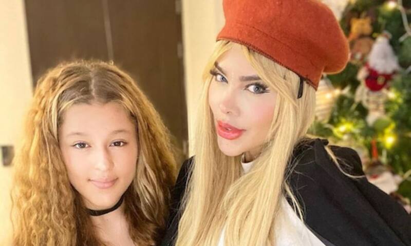 La Barbie humana le paga cirugía a su hija de 12 años - Créditos: Instagram