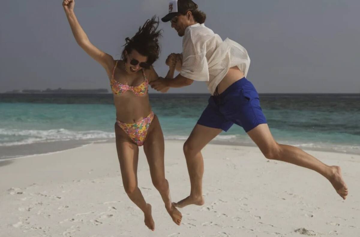 Millie Bobby Brown y el hijo de Bon Jovi se besan apasionadamente en un romántico paseo