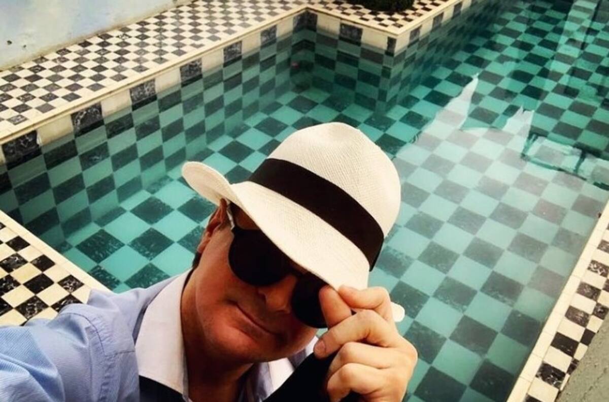 Hermano de Luis Miguel aclara que él no es vocero del cantante