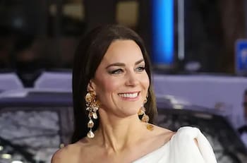 Kate Middleton marca un cambio radical en su estilo y le agrega más color a sus tacones