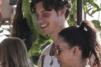 Shawn Mendes tiene nueva novia 26 años mayor que él