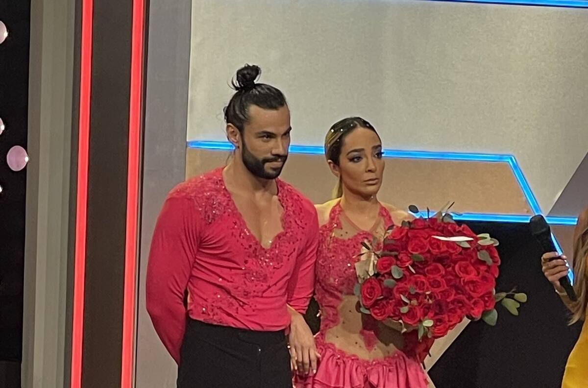 Galilea Montijo severamente criticada por leer una carta que no era para ella