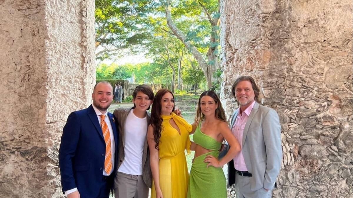 Hijo de René Strickler realiza segunda boda gay en Yucatán en compañía de familiares y amigos