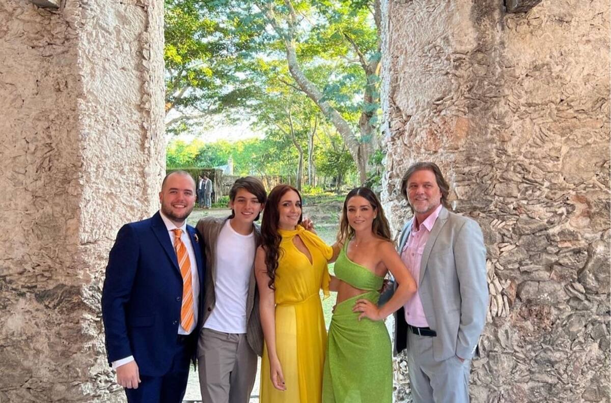 Hijo de René Strickler realiza segunda boda gay en Yucatán en compañía de familiares y amigos
