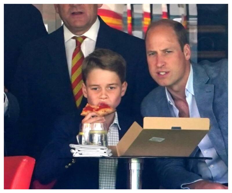 George y William disfrutaron de un juego de criquet.