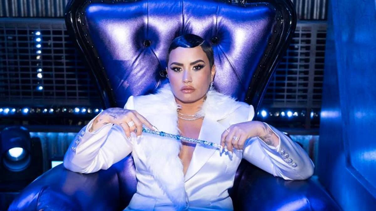 Se muestran sin tabúes; elles se identifican como no binarios