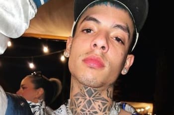 La fuerte amenaza de Natanael Cano a fans que llegaron hasta su casa por un autógrafo