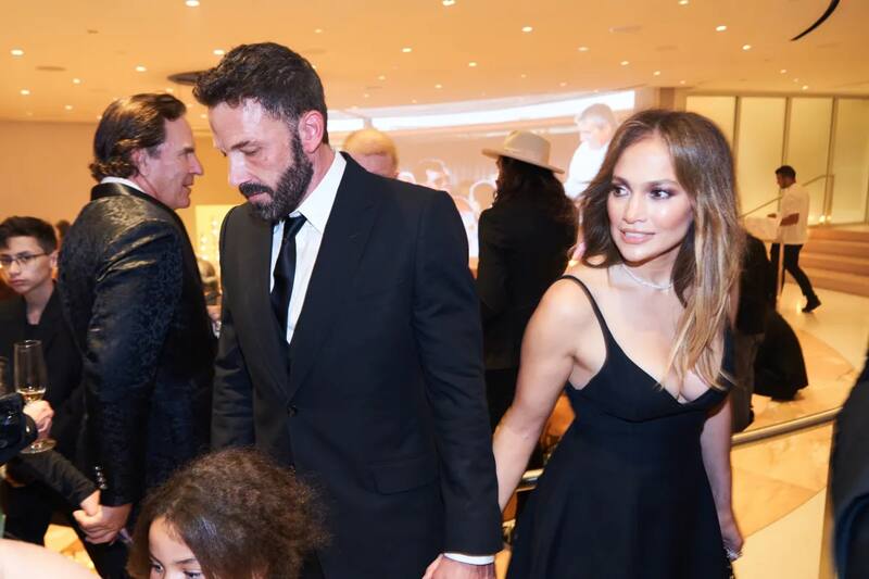 Fuentes cercanas a Ben Affleck aseguran que JLo utiliza al actor - Créditos: Instagram