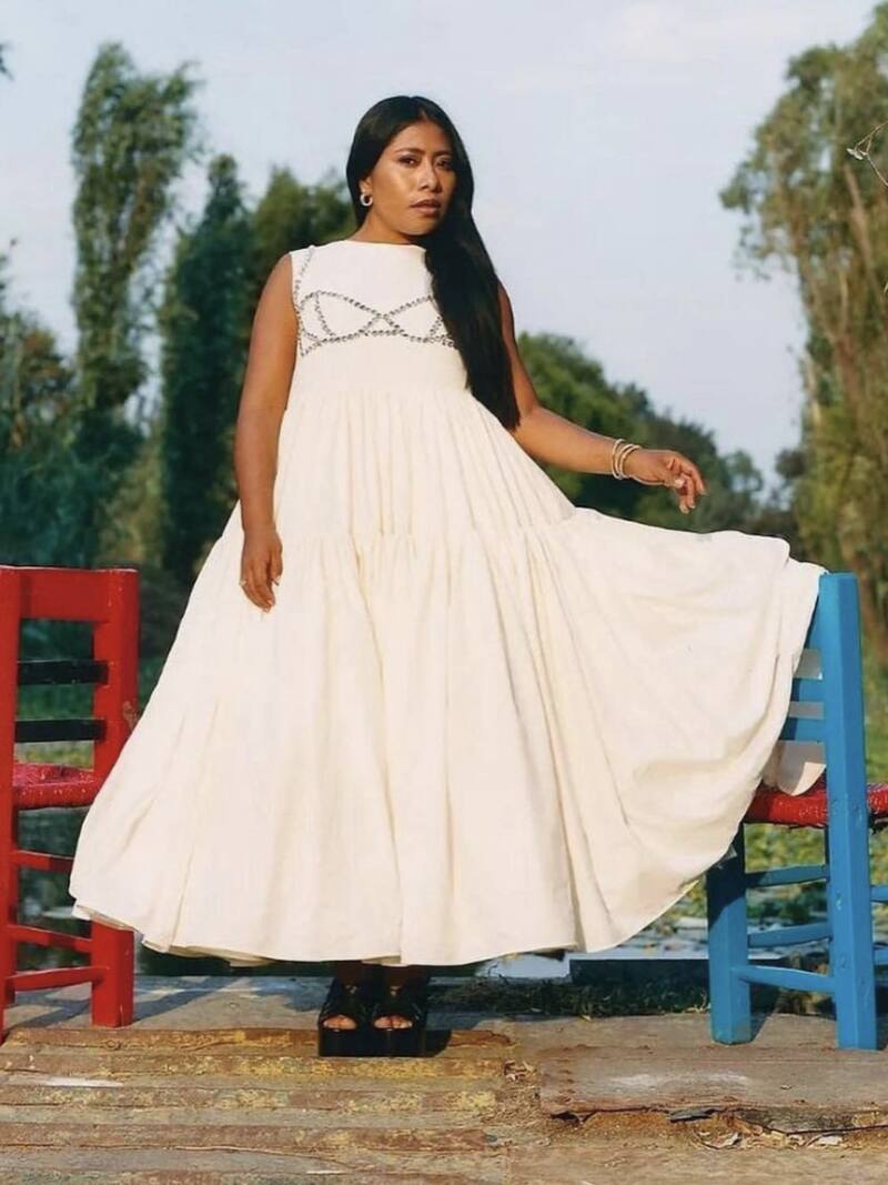 Yalitza Aparicio posó con elegancia y nuevo look en importante revista internacional - Créditos: Instagram