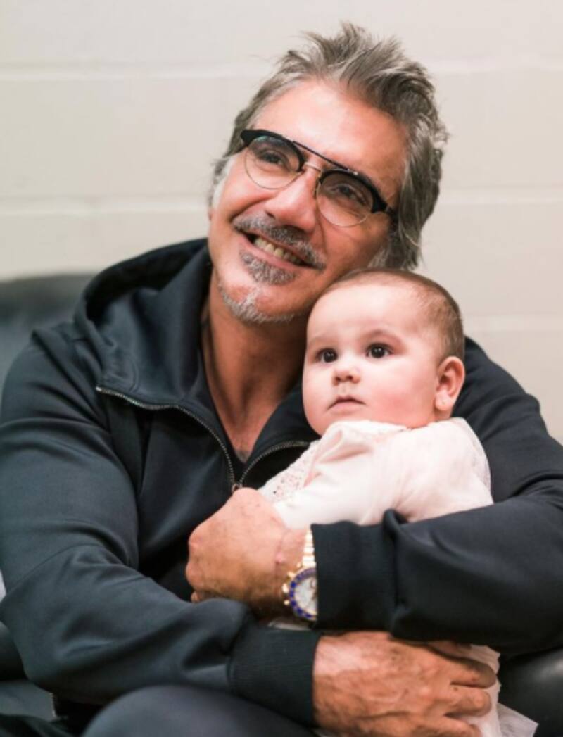 Alejandro Fernández se reencuentra con su nieta - Créditos: Instagram Alejandro Fernández