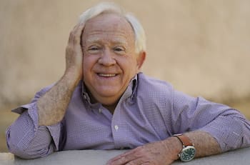 Actor Leslie Jordan falleció a los 67 años luego de impactar su auto contra un edificio