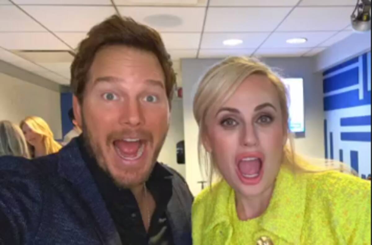 Comediante Rebel Wilson luce su nueva figura con superhéroe Chris Pratt