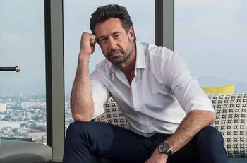 Por qué Gabriel Soto no puede oficializar su romance con Sara Corrales