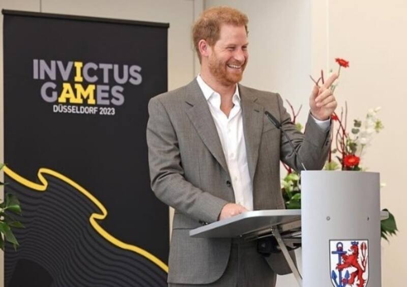 El Príncipe Harry bromeó de lo lindo en Düsseldorf. - Créditos: Instagram