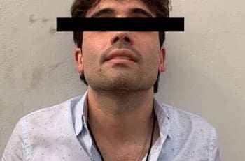 Hijo de "El Chapo" Guzmán mandó a matar a un cantante mexicano por negarse a ir a su boda