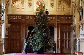 La lujosa decoración del castillo de Windsor en la primera navidad de Carlos como rey