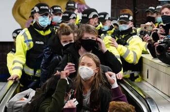 Greta Thunberg tuvo una recepción de rockstar al llegar a Glasgow para unirse a la COP26