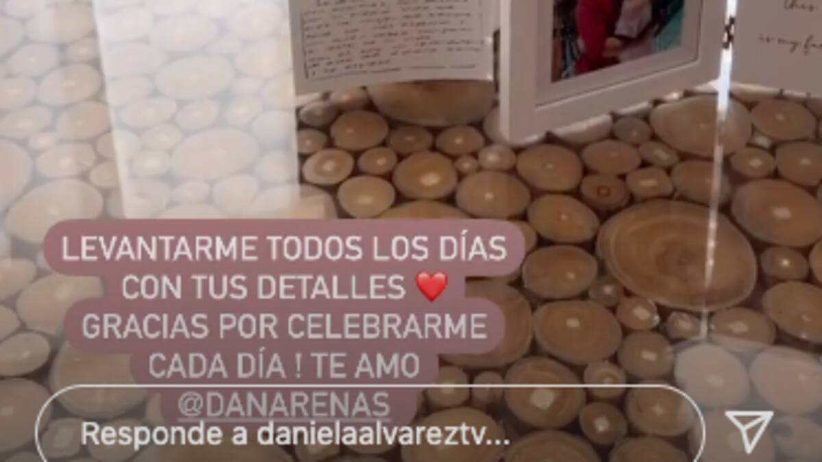 Daniel Arenas da romántico detalle a Daniella Álvarez por el Día de la Mujer