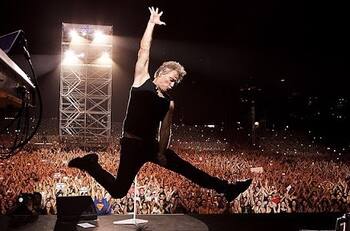 Jon Bon Jovi da positivo a Covid-19 minutos antes de ofrecer un concierto