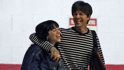 Billie Eilish da detalles de cómo es andar de romance con un hombre 11 años mayor que ella