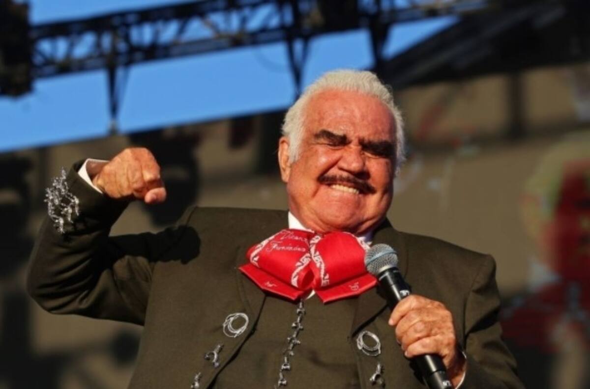 ¿Podrá Vicente Fernández volver a hablar y caminar?