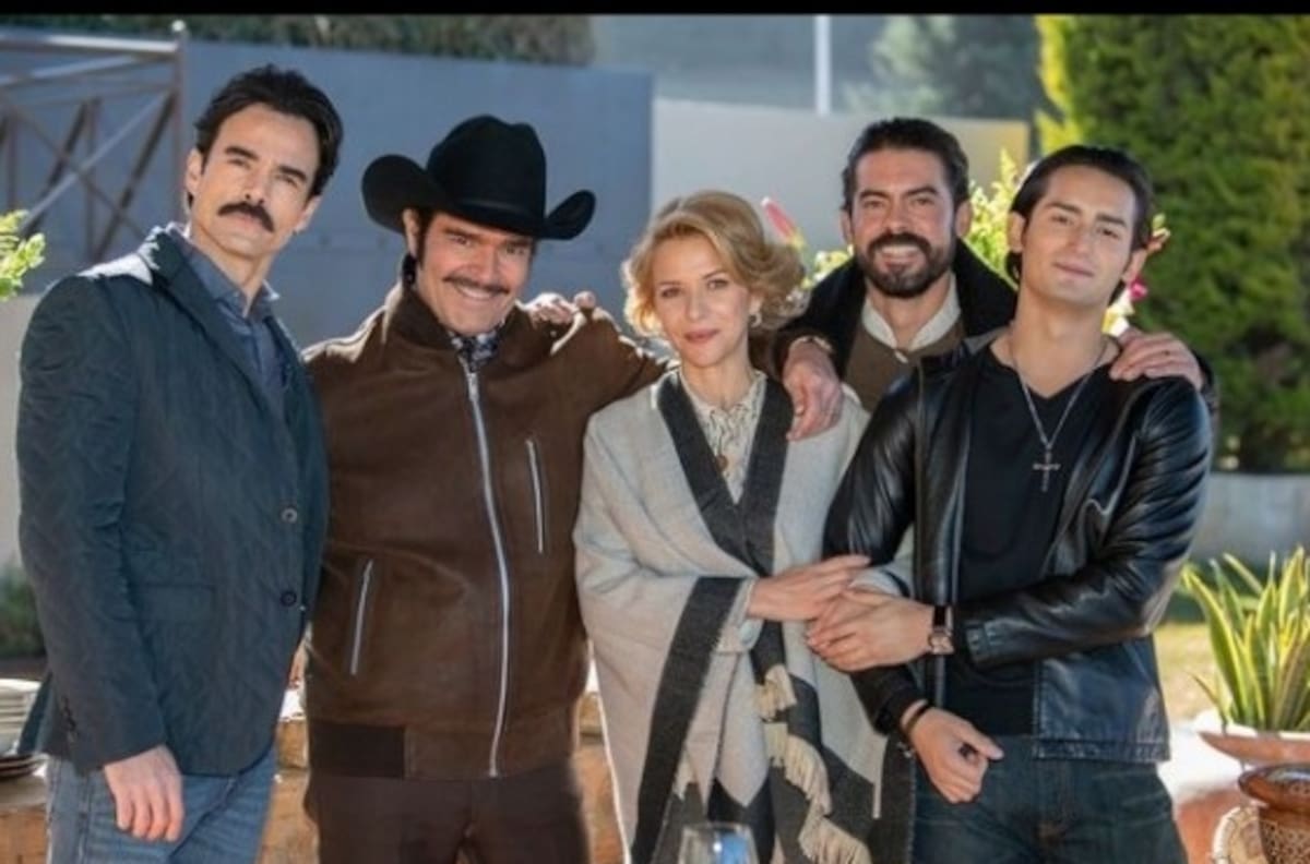 Milagro en el set de 'El último rey. El hijo del pueblo', propiciado por Vicente Fernández