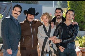 Milagro en el set de 'El último rey. El hijo del pueblo', propiciado por Vicente Fernández