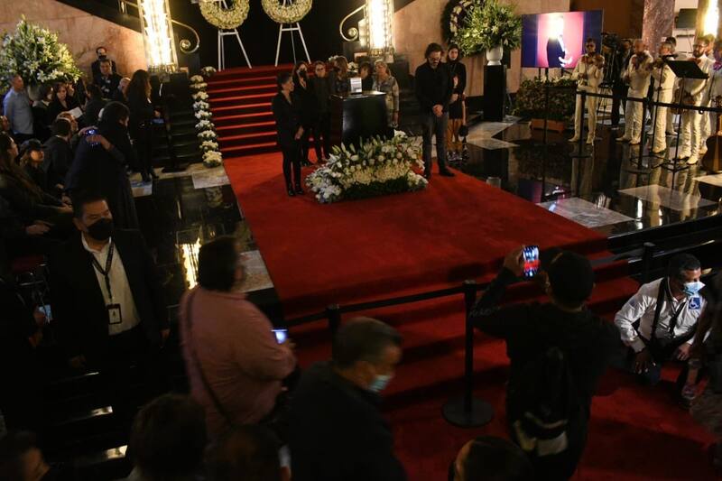Familiares y amigos se despidieron de Héctor Bonilla en el Palacio de Bellas Artes - Créditos: Twitter INBA