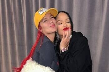Karol G hace hablar en español a Rihanna: "Fue una chimba", dijo la ídola de la Bichota