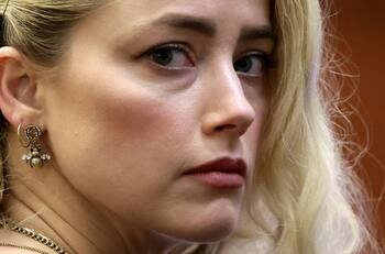 Sale a la luz íntimo correo electrónico de Amber Heard a Johnny Depp