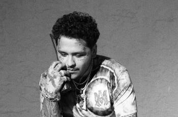 Christian Nodal aparece en redes para anunciar que está recibiendo ayuda